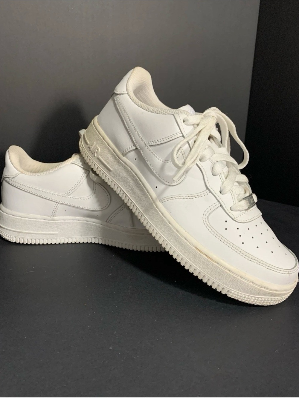 Nike Air Force 1 Women's 8 Triple White Leather Sneakers 482